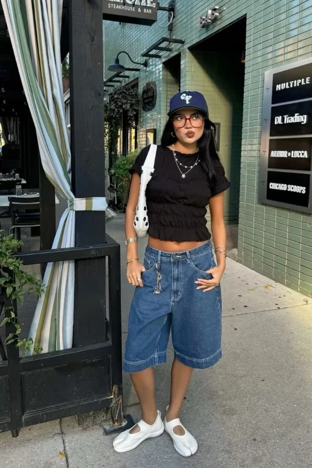 26 Jorts Outfits That Feel Effortless, Casual, and Just the Right Amount of Cool 4 Jorts Outfits